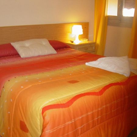 Hostal Emilio Barajas Madrid Bagian luar foto