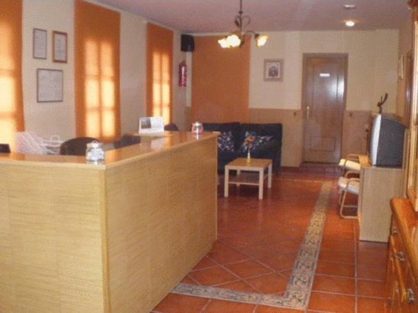 Hostal Emilio Barajas Madrid Bagian luar foto