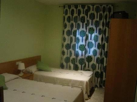 Hostal Emilio Barajas Madrid Bagian luar foto